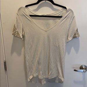 Lulu lemon white tee shirt